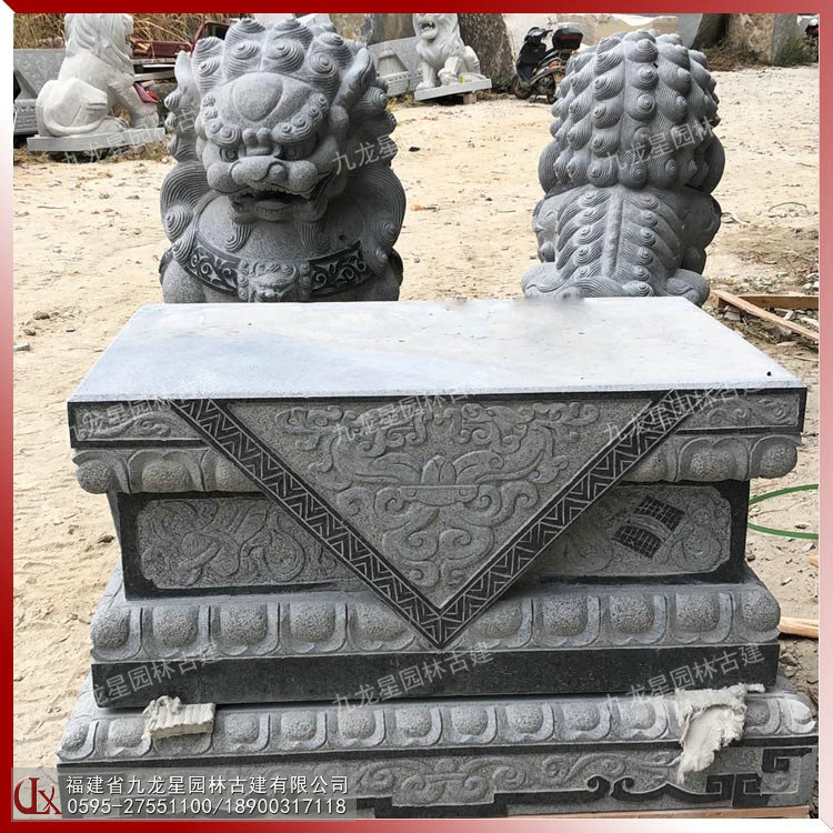 祠堂門(mén)口石獅子圖片